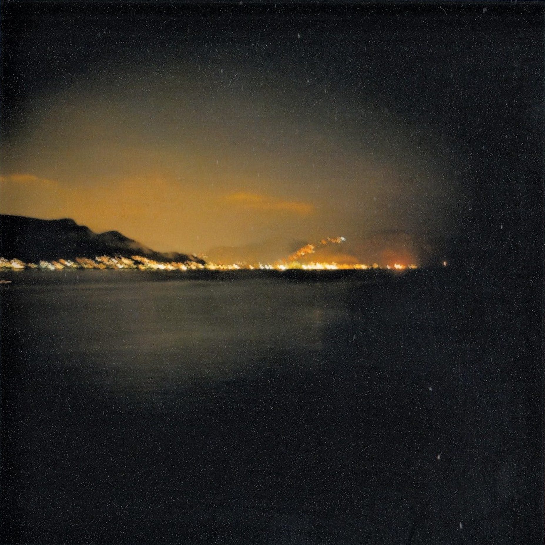 pochette du premier album du compositeur, arrangeur et violoncelliste Pierre Burette, on the edge of vivid lights